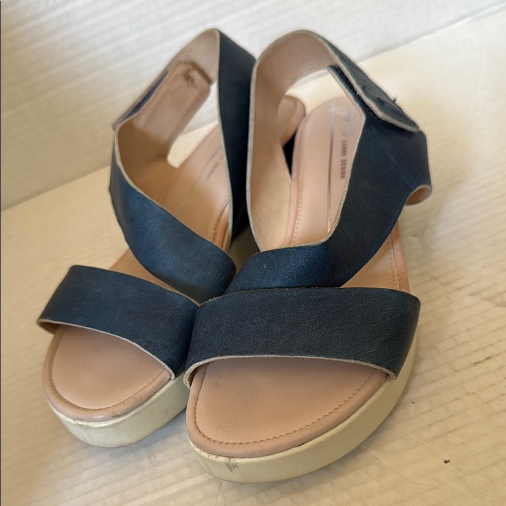Ecco Danish Designs Sandals Size 6 Blue
